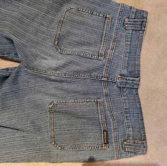 Gasoline Jeans- Capris (Quarter Length) - Picture 4 of 5
